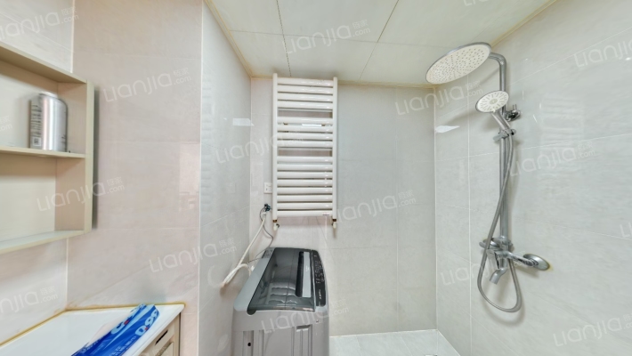 带院子，阳光充足，户型方正，全屋品牌，环保装修-卫生间