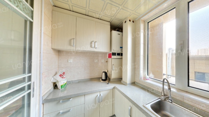 K2狮子城北区 3室2厅 南 北-厨房