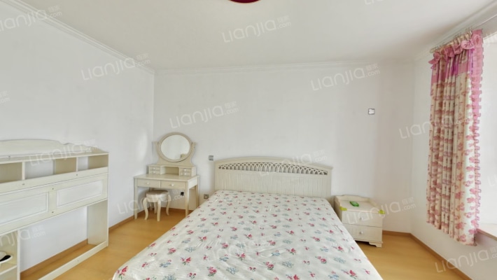 范阳路 电梯洋房 出门838 惠友八店 槐林菜市场-卧室C