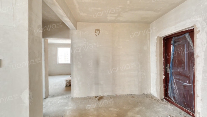 很好的一个三居室，配套齐全，你值得拥有-客厅