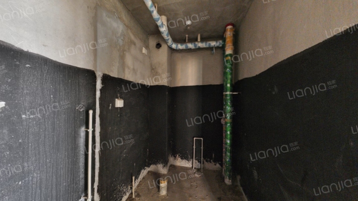 很好的一个三居室，配套齐全，你值得拥有-卫生间