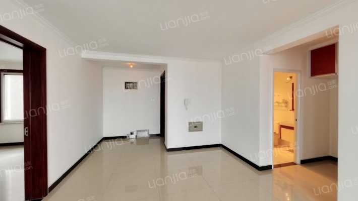 房本满二，精装修好楼层，看房提前约-客厅