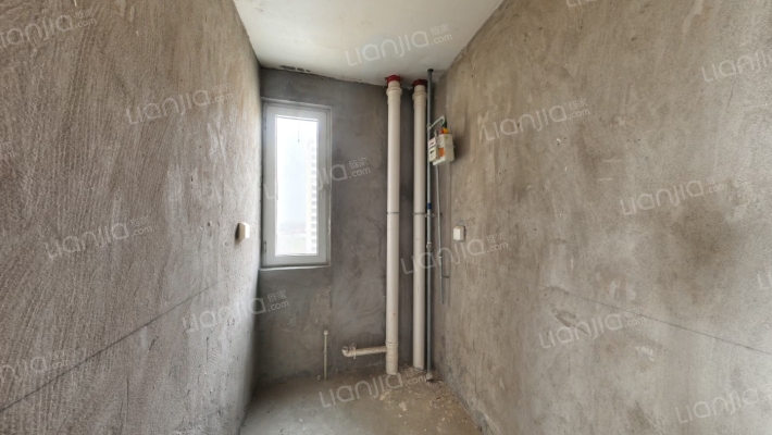 水岸花城，一线河景美宅，标准现房，即买即住-厨房