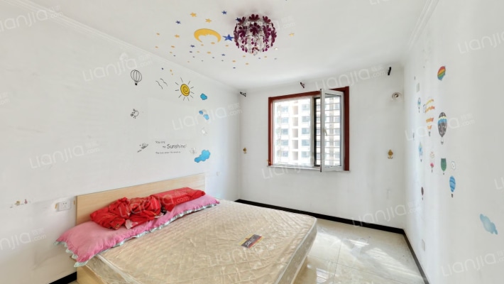 水岸花城，一线河景美宅，标准现房，即买即住-卧室B