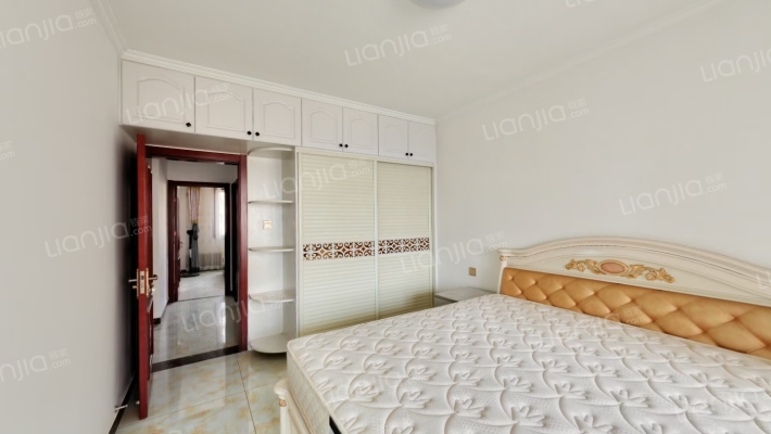 水岸花城 2室1厅 南 北-卧室A