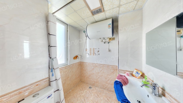 水岸花城 2室1厅 南 北-卫生间