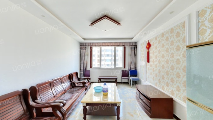 水岸花城 2室1厅 南 北-客厅