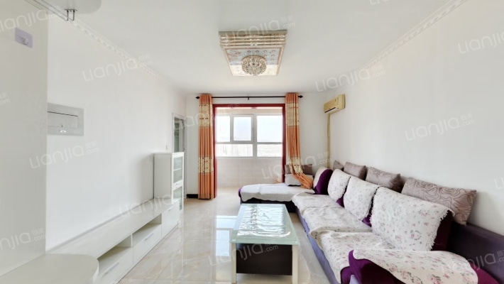 大社区，集体供暖，小区绿化优美，交通便利-客厅