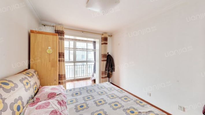 南北双通透户型 全天采光无遮挡，明厨明卫-卧室C