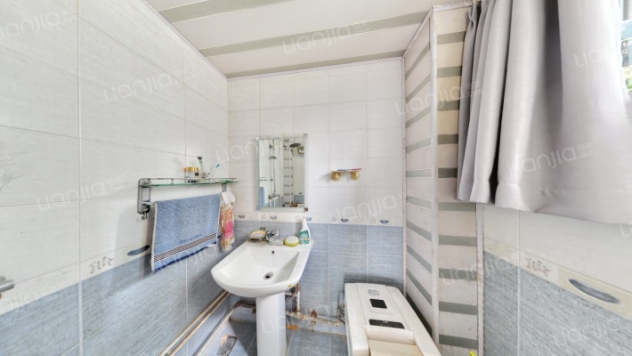 南北双通透户型 全天采光无遮挡，明厨明卫-卫生间B