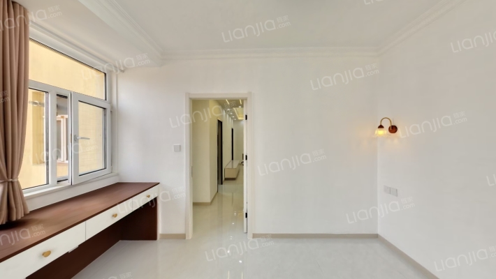 中高楼层，楼栋位置好，采光好！-卧室A