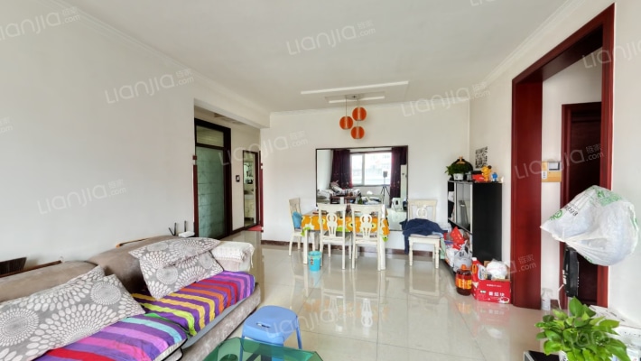 范阳路豪庭精装南北通透三居，本满五年。-客厅