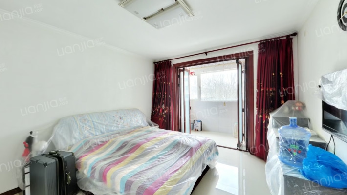 范阳路豪庭精装南北通透三居，本满五年。-卧室C