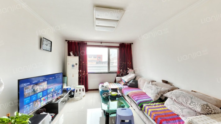 范阳路豪庭精装南北通透三居，本满五年。-客厅