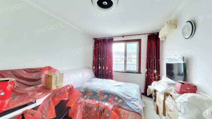 范阳路豪庭精装南北通透三居，本满五年。-卧室A