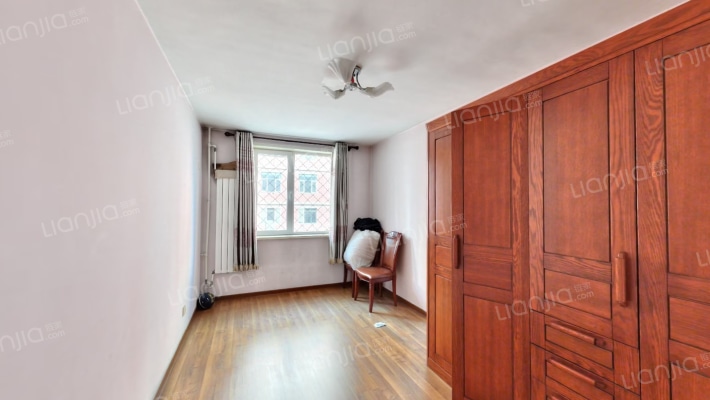 燕赵花园 4室2厅 南 北-卧室C