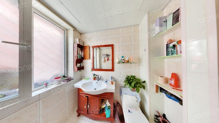 燕赵花园 4室2厅 南 北-卫生间A