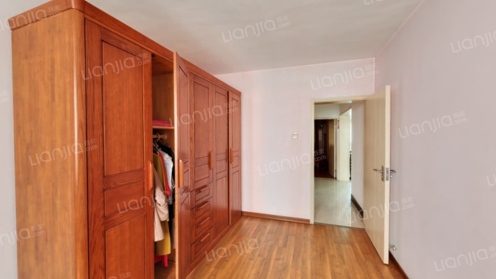 燕赵花园 4室2厅 南 北-卧室C