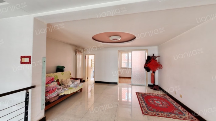 燕赵花园 4室2厅 南 北-客厅B