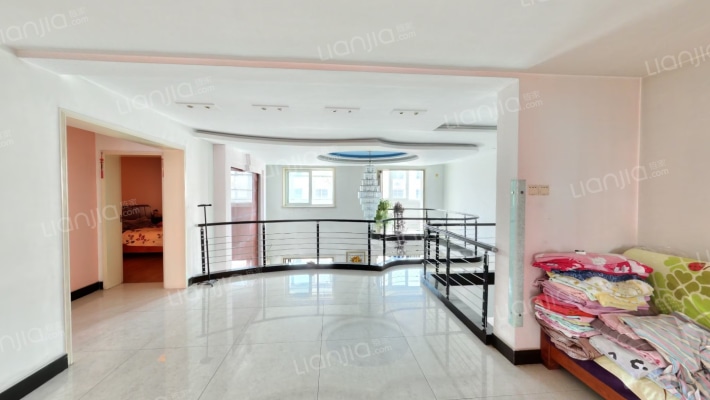 燕赵花园 4室2厅 南 北-客厅B