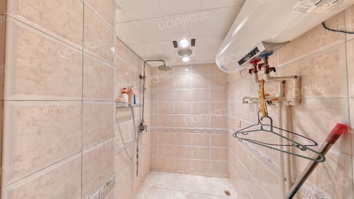 燕赵花园 4室2厅 南 北-卫生间C