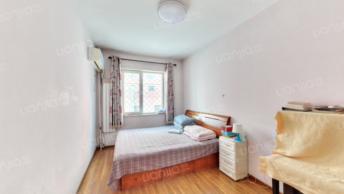 燕赵花园 4室2厅 南 北-卧室A