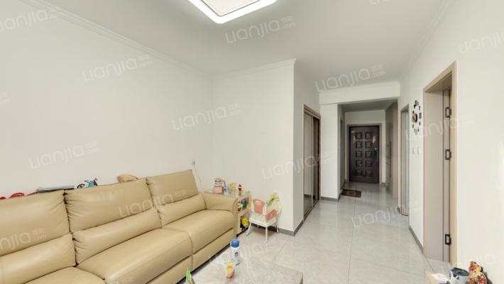 南向2居 户型方正 全天采光.税费低-客厅