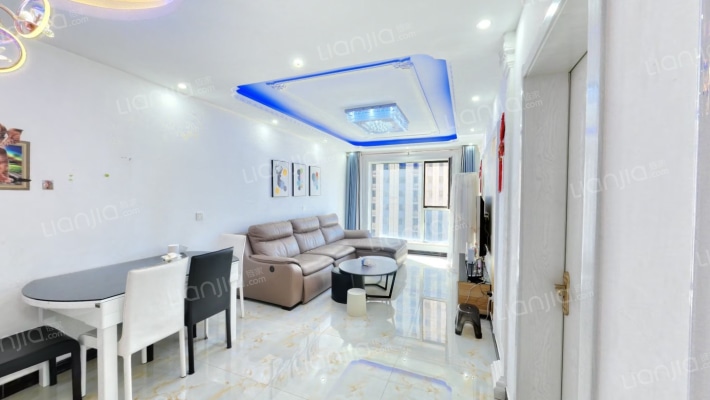 狮子城精装两居。税费低，小区配套齐全-客厅