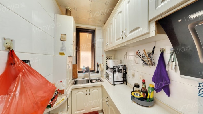 店长推荐，涿州东站鸿坤理想湾南向全阳三居室拎包入住-厨房