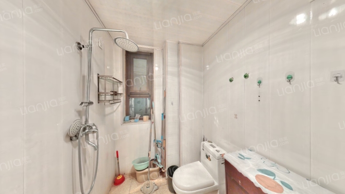 天伦湾一期 2室1厅 南-卫生间