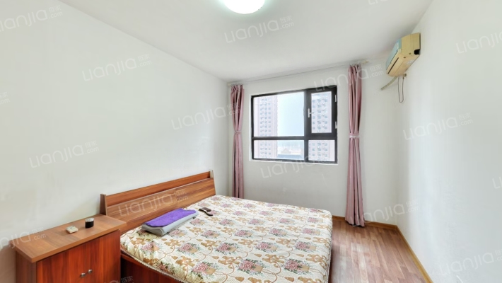 出售牛津南北通透三居中高楼层无遮挡简装可拎包入住-卧室A