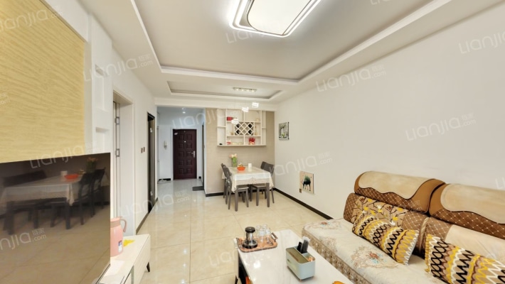 牛津花园，精装南向两居，中高楼层采光充足-客厅