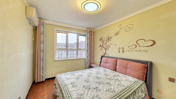 牛津花园，精装南向两居，中高楼层采光充足-卧室B