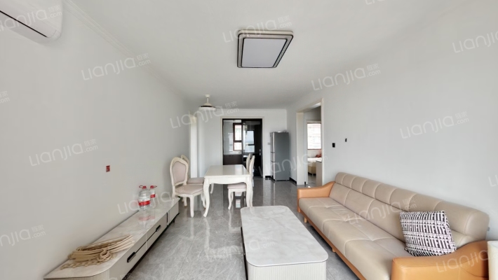 涿州东站高铁新干线精装南北通透三居室，花园式小区-客厅