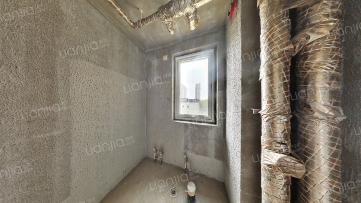 双卫 西户 南北通透 满二 毛坯 临近商店 主卧转角窗-卫生间B