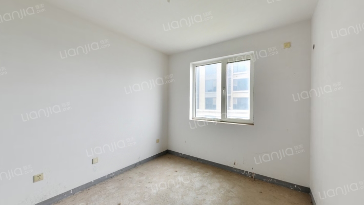 双卫 西户 南北通透 满二 毛坯 临近商店 主卧转角窗-卧室B