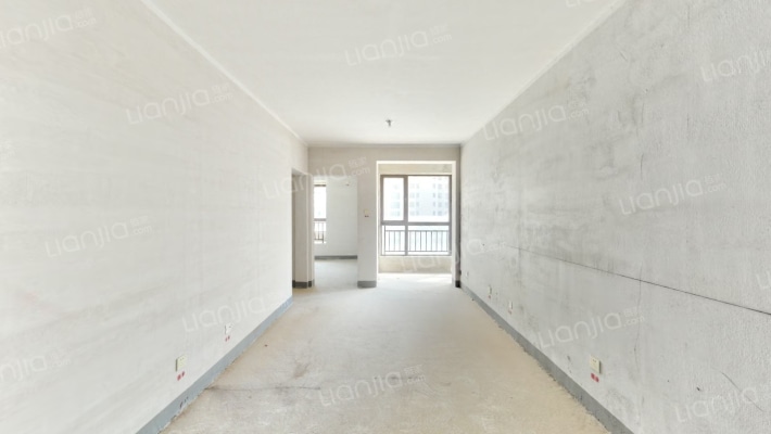 房子是正规的朝南两室明厨明卫的格局-客厅