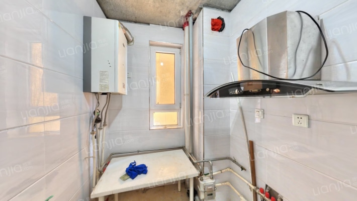 全南两居 精装 拎包入住 好楼层 全天采光无遮挡-厨房