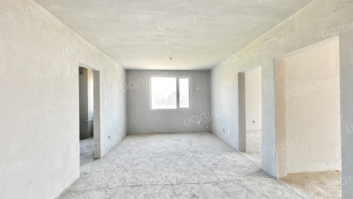 交通便利，采光充足，户型方正，适合老人孩子居住-客厅