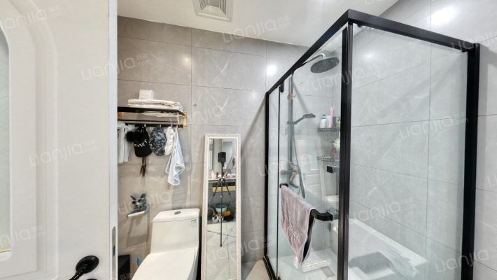 涿州东站，电梯入户洋房，横向宽厅-卫生间B