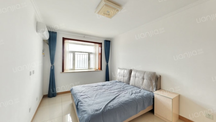 此房子位置好 户型好， 出小区交通便利。-卧室A