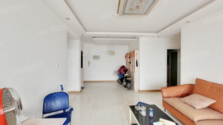 此房子位置好 户型好， 出小区交通便利。-客厅