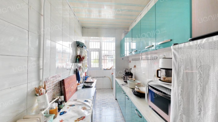 此房南北通透 采光好 购物方便 停车方便 上学方便-厨房