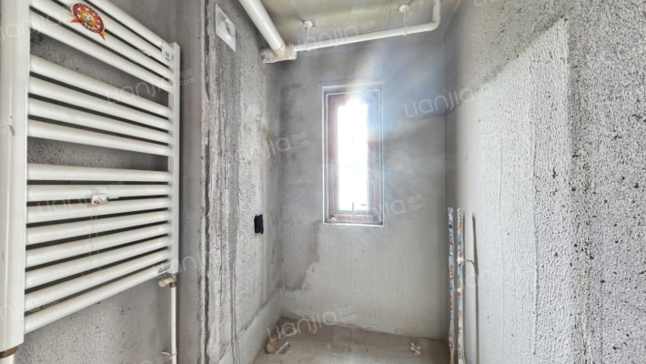 高铁新干线 3室2厅 南 北-卫生间B