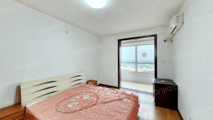 公摊小，楼层好，配套齐全，交通便利。房子带电梯-卧室B