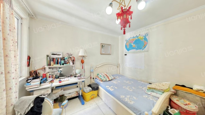 小区是物探局的家属院，集中供暖，全南两居-卧室B