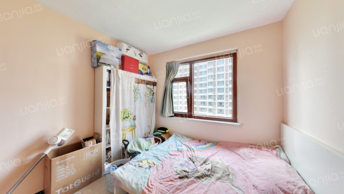 金品时代，市区天花板，精装修好户型三居，看过来-卧室A