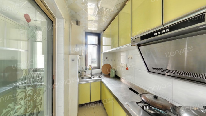 小区出门口就是高铁东站交通便利出行方便-厨房