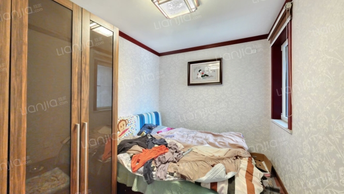 精装修 大2居 中楼层 朝南 古典装修设计 实木家具-卧室A