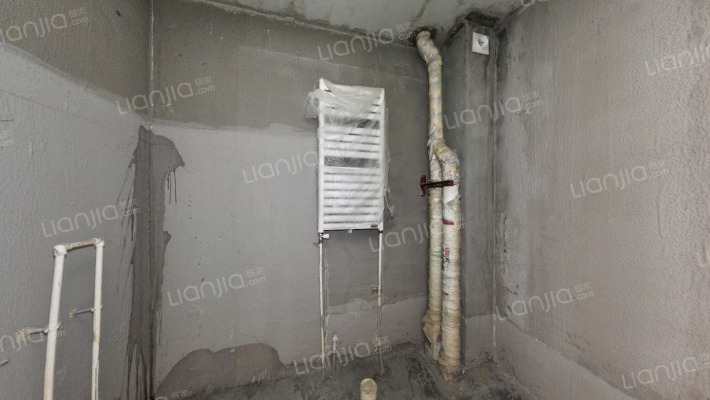 南北方正户型  业主赔一半价格出售-卫生间B